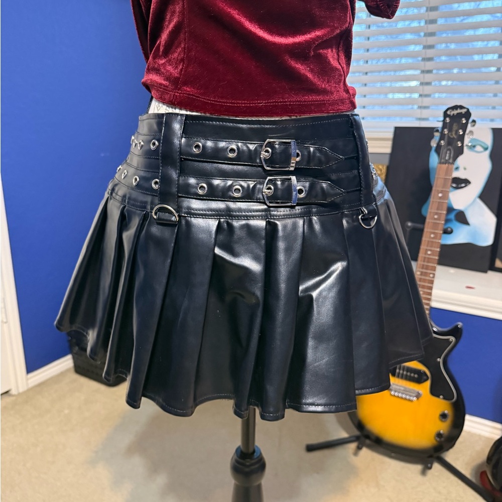 ❤️ Burleska Black Mini Skirt 🖤
